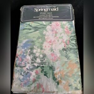 Vintage Springmaid Set of Two Standard Floral Percale Pillowcases 180ThreadCount